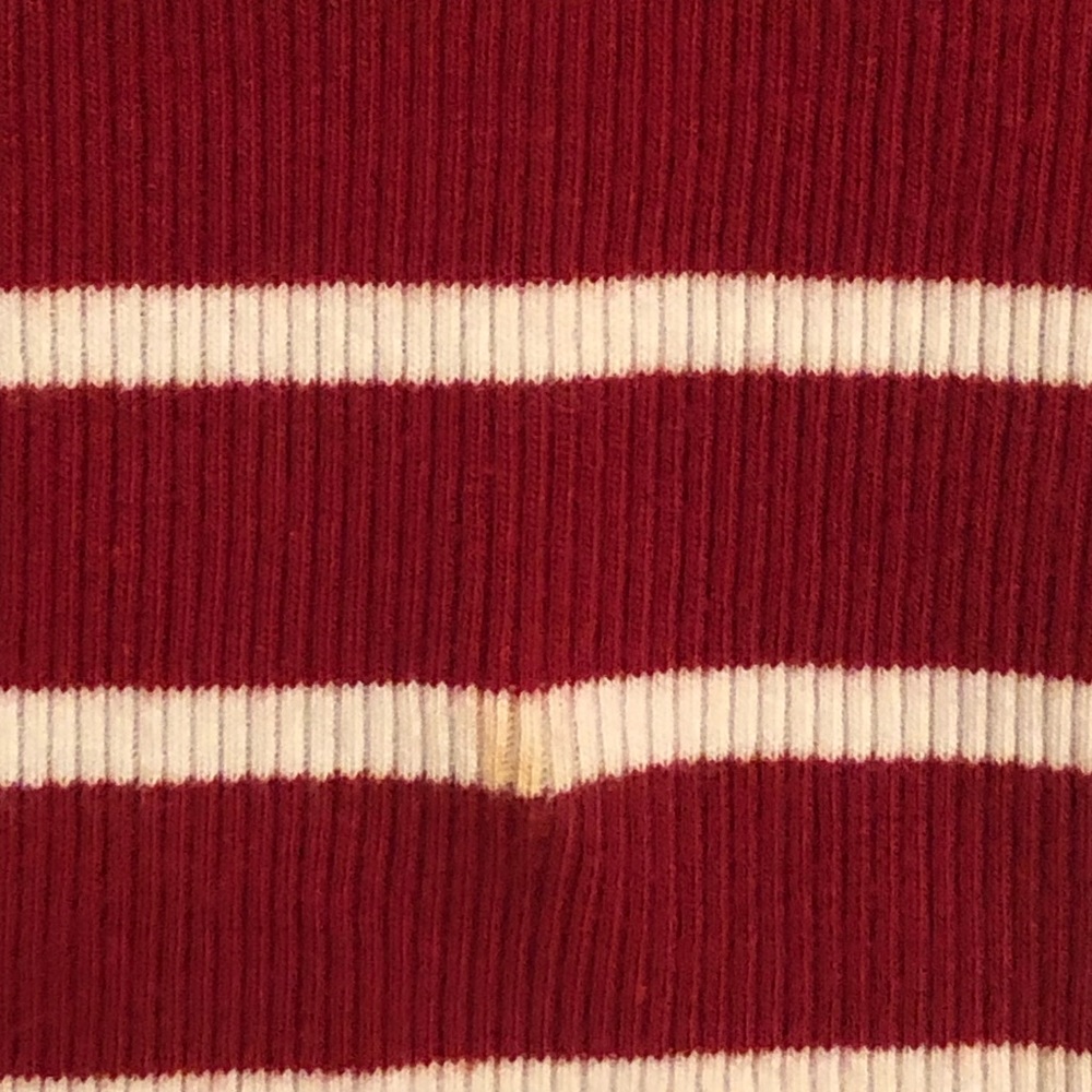 Brandy Melville Cropped red and white stripped top - Picture 2 of 4